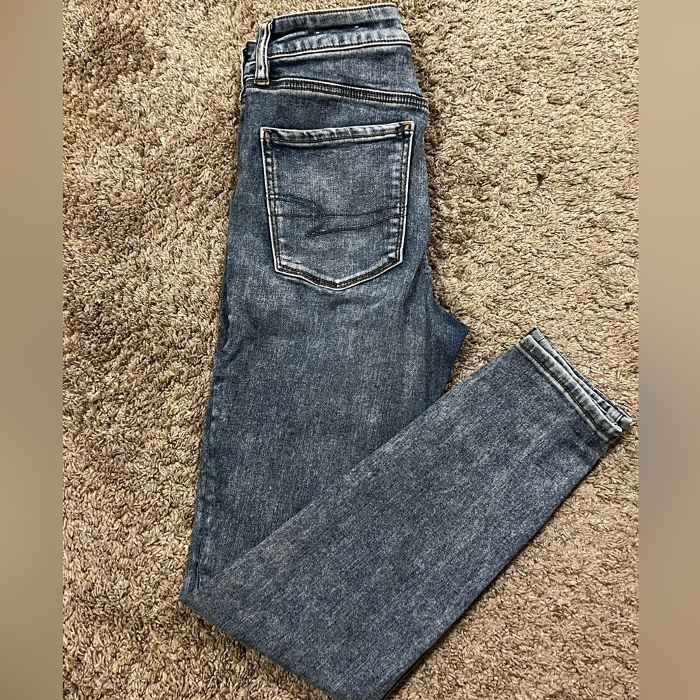 Light Denim American Eagle Hi-Rise Jeggings, Size 6 short